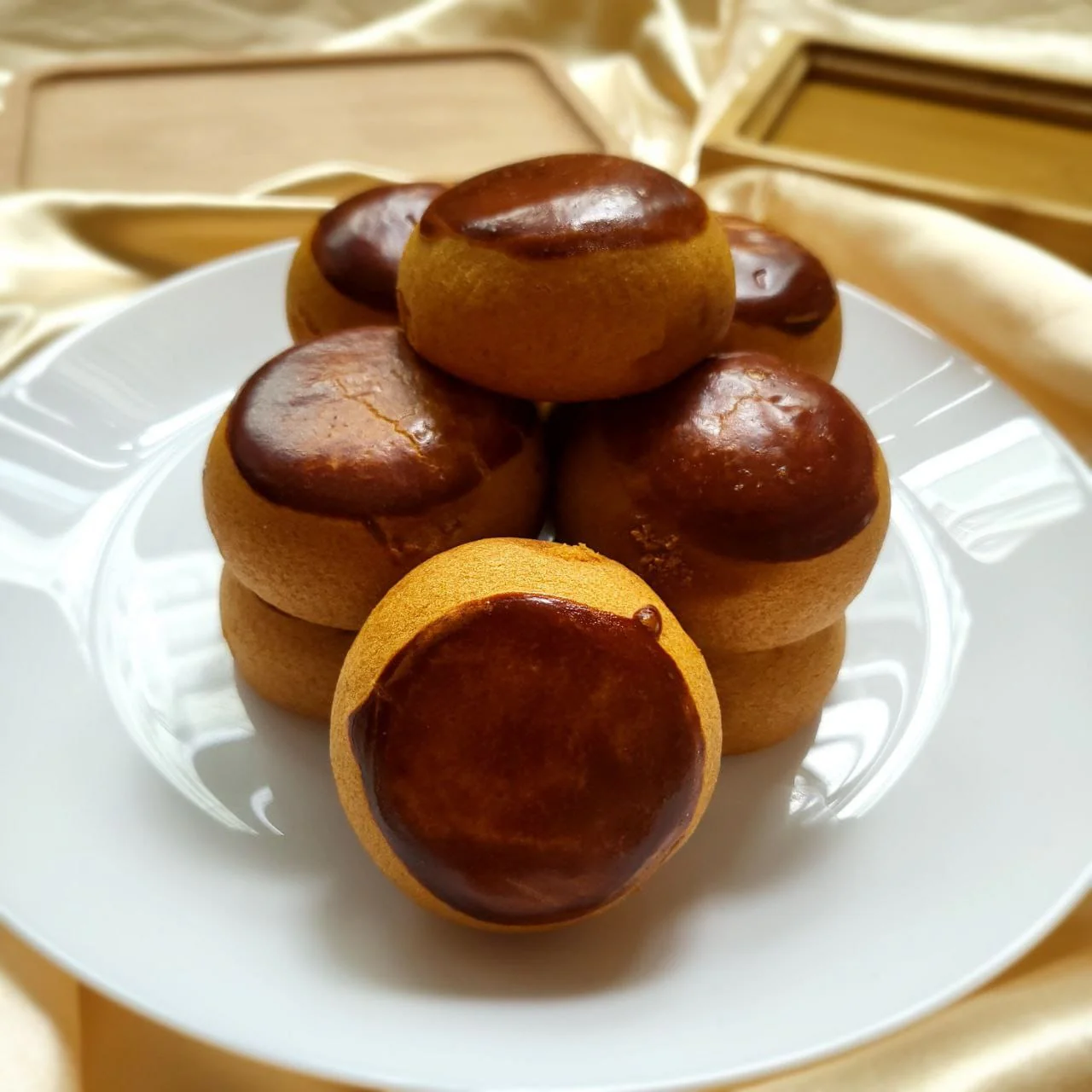 Lotus Pastry 莲蓉饼 (10pcs)